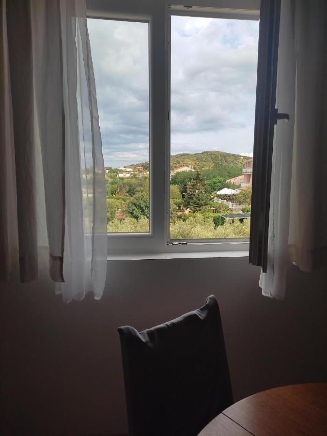 Apartment Arba 1 With Heated Pool Rab Town Exterior foto