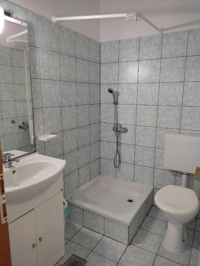 Apartment Arba 1 With Heated Pool Rab Town Exterior foto